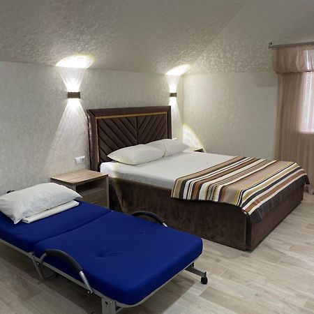 Гостинично-Банный Комплекс Майами Люкс Hotel Kosztanaj Kültér fotó